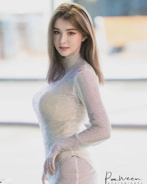 泰国网红jessievard,时尚穿搭达人，引领潮流风向标