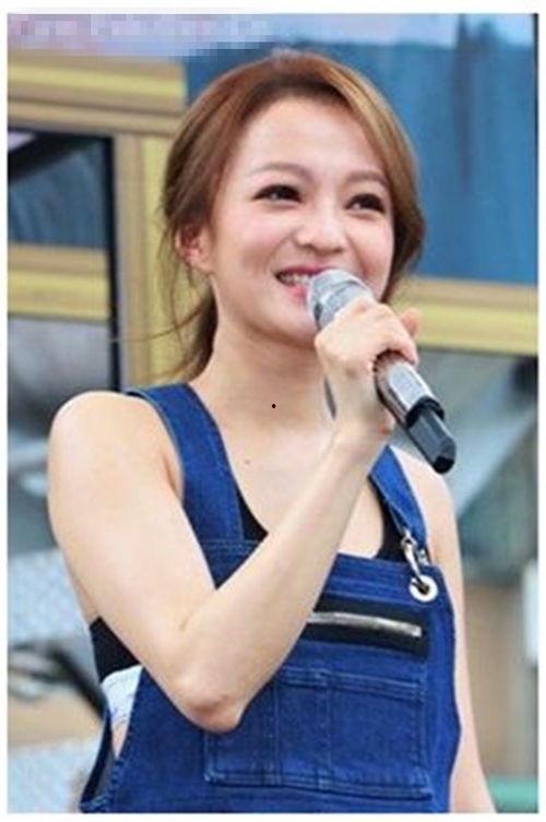 张韶涵整容前后照片