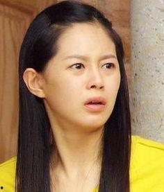 李英雅个人资料,才华横溢的演员，多面发展的艺术人生